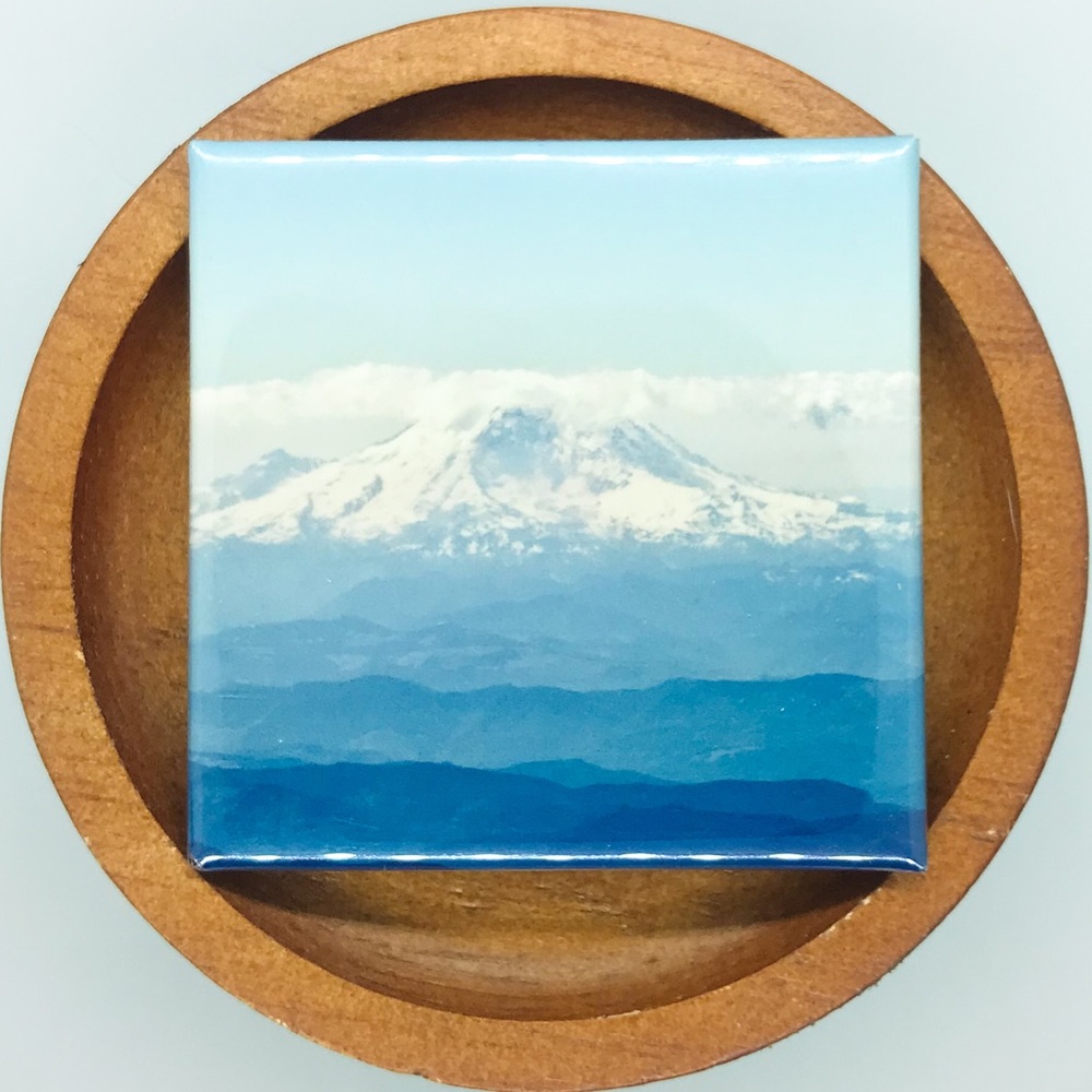 ✨3/$25✨ Mount Ranier Mountain Range Photo Magnet